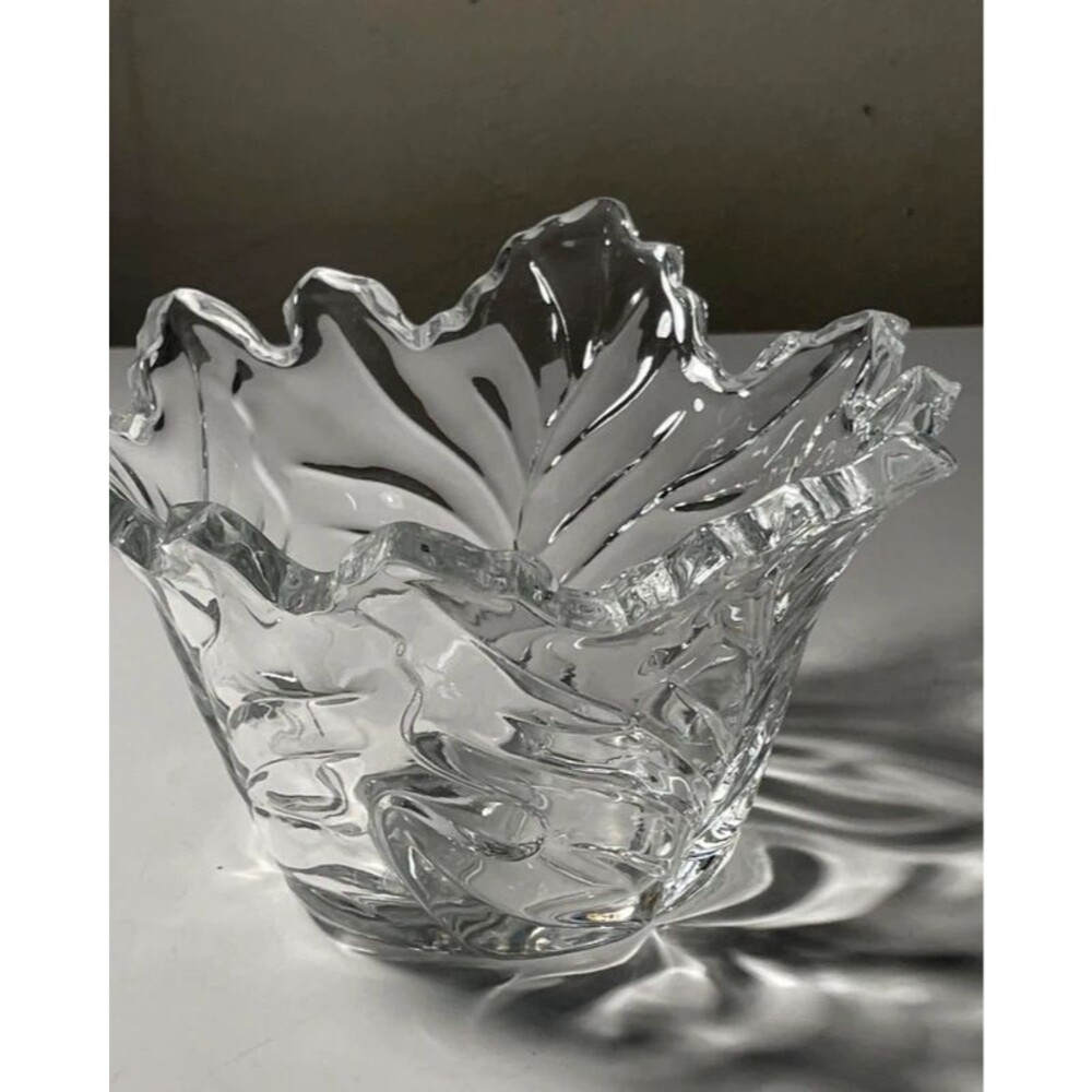 Vintage Teleflora 24% Lead Crystal Maple Leaf Bowl Flared Rim